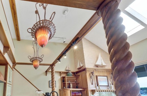 Charlevoix Casa | 355 Edgewater Inn