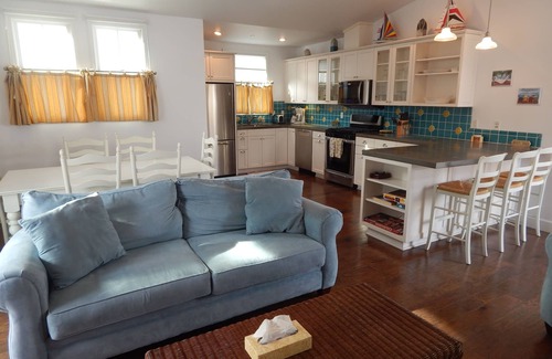 Avila Beach Condominio | 359 1st Street 1 Bedroom Condo by Redawning