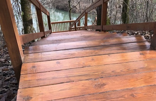 Clarkson Cabina | 36 acre getaway directly on Nolin River!