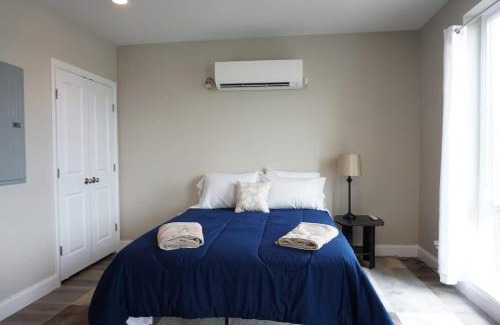 Chelsea Casa | 36 Modern Studio Secured Apartment Long-term stays