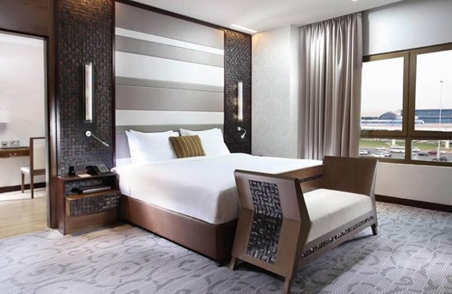 Jumeira 3 Complejo | 360 degree views of the Dubai skyline to include Burj Khalifa and Burj Al Arab