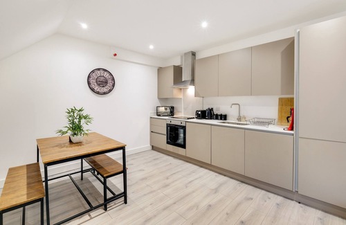 Camberley Apartamento | 360 GU15 Aspen Court 08 - Modern 1 bedroom Apartment 08 Town Centre Camberley