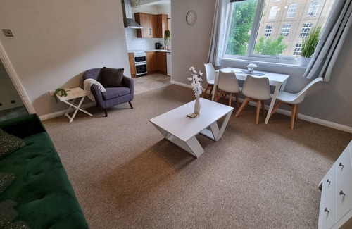 Heybridge Apartamento | 360 Serviced Accommodations - Swan Path Retreat - 2 Bedroom Apartment