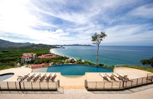 Playa Flamingo Apartamento | 360 Splendor 104B-Ocean View Condo-Breakfast Included!