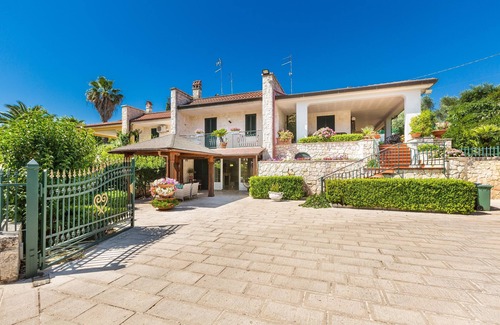 Selva di Fasano Casa | 3602 Villa Asia by Barbarhouse