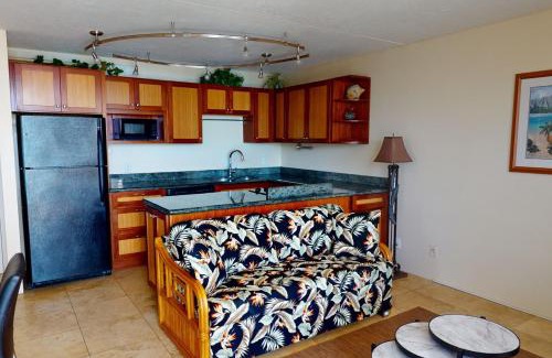 Waikiki Apartamento | 36th Floor Deluxe Ocean View Condo with Free Parking & Wifi condo