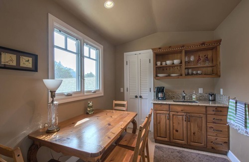 Carmel Highlands Casa | 3707 Pacific's Edge Sanctuary - ¡Nuevo alquiler de vacaciones! Ocean View Estate!