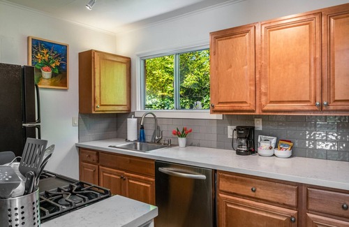 Northeast Carmel Casa | 3768 Belle Folie ~ Beautifully Updated Carmel Home