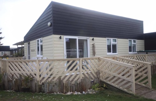 Earnley Casa | 37A Medmerry Park 2 Bedroom Chalet