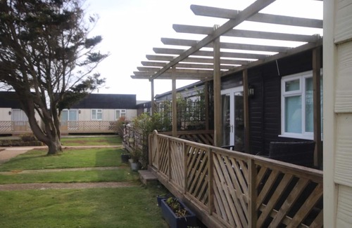 Earnley Casa | 37A Medmerry Park 2 Bedroom Chalet