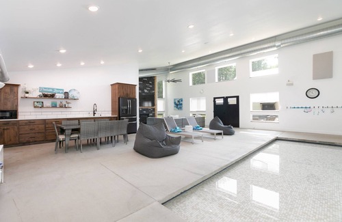 Niles Casa | 38-Acres of Luxury by Notre Dame, 9BR, Indoor Pool