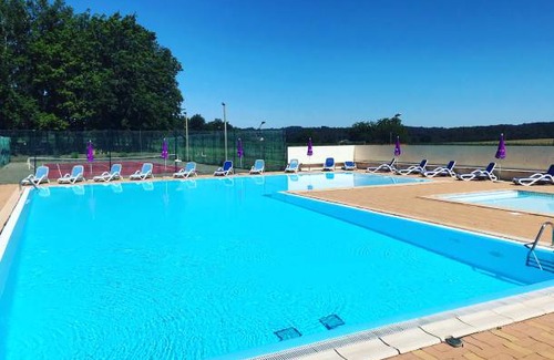 Sainte-Nathalene Alquiler De RV | 380 ft² Mobile home