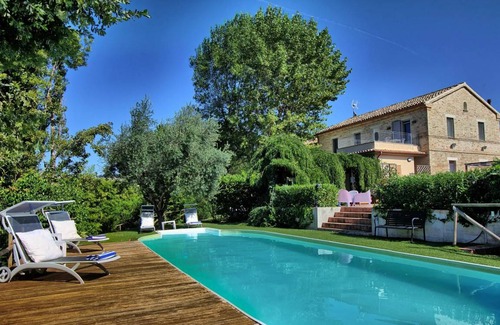 Ostra Villa | 380 m² Villa ∙ 6 habitaciones ∙ 14 huéspedes