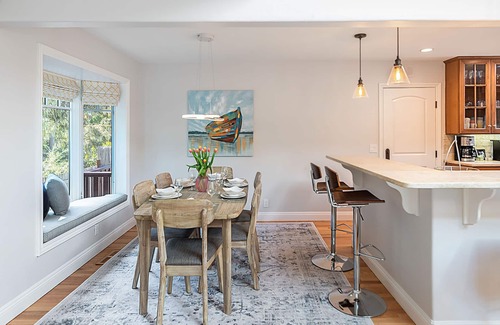 Del Monte Forest Casa | 3835 Molly’s Cove - Sunny Home Near Pebble® Golf