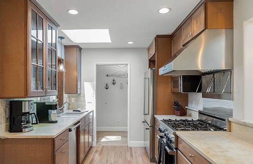 Del Monte Forest Casa | 3835 Molly’s Cove - Sunny Home Near Pebble® Golf