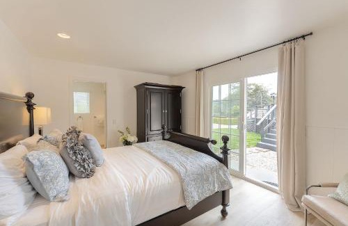 Del Rey Oaks Casa | 3896 Gather and Rest home