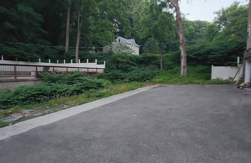 Roxborough Casa | 389F Classical 1BR Room