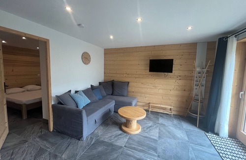 Bozel Apartamento | 38m2 garden apartment Located in a new chalet Not overlooked