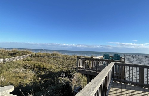 Hatteras Condominio | 39 Almost Heaven Studio Bedroom Condo by RedAwning