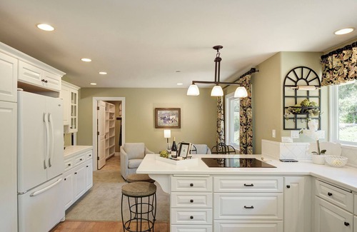 Salinas Casa | 3925 Rays - Enjoy Sunshine, Hiking, Golf, Available for Extended Stays!