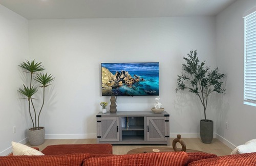 Rowland Heights Casa | 3B2.5B Brand new Modern Spacious Hlf Hr Disneyland