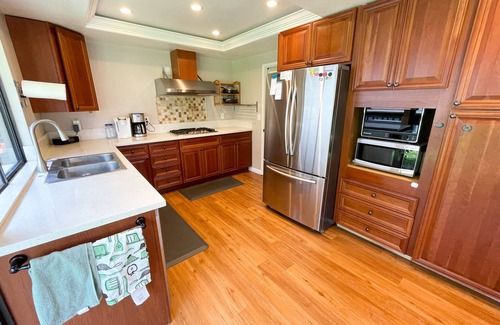 Santa Ana Heights Casa | 3b2.5b Spacious, peaceful, bright home next to UC-Irvine