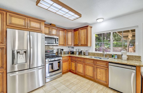 Rowland Heights Casa | 3B2B-Cozy House-Mountain View -Private Garden