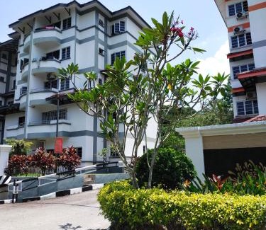 Hulu Selangor Apartamento | 3B2R Unit, Seruni Service Apartment at Serendah Golf Resort, Serendah, Nearby Serendah KTM Komuter Station, Genting, Rawang, UMW HVM Park, Bukit Beruntung Resort