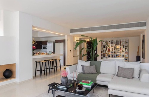 Vari-Voula-Vouliagmeni Casa | 3BD 2 Floor Maisonette with Pool