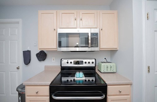 St. Louis Casa | 3bdr, 2ba, 1 King & 3 Queen Walk to Park! Dogs ok!