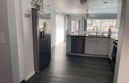 Yacht Club Casa | VILLA DE GIA ... ¡UNA CASA DE VACACIONES PARA TU ENTRETENIMIENTO!