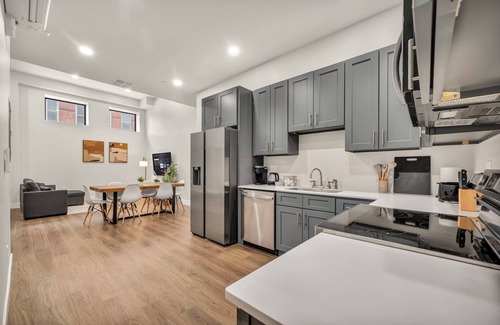 Cleveland Apartamento | 3Bd+65"TV+Crib+8 Min from DT CLE