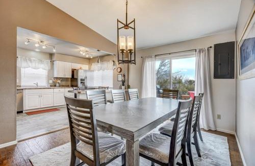 Southwest Colorado Springs Casa | 3BD Cheyenne Mountain Home w Hot Tub & Grill