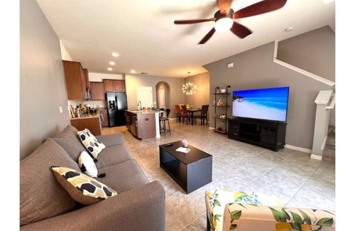 Riverview Casa | 3BD Cozy Home Away From Home