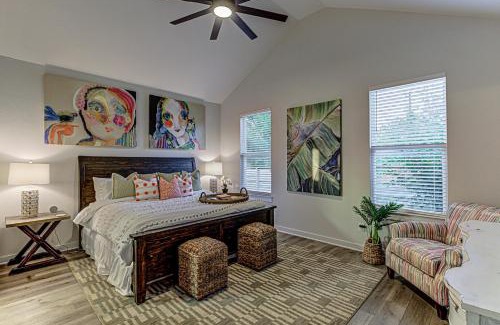 Cottonwood Shores Casa | 3BD Escape for 8 with Fire Pit & Patio Near Lake LBJ