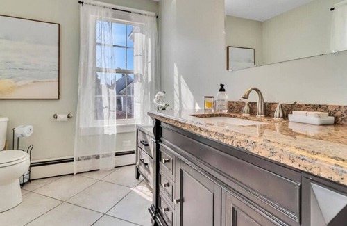 Biddeford Casa | 3BD House | Sleeps 8 | Peaceful