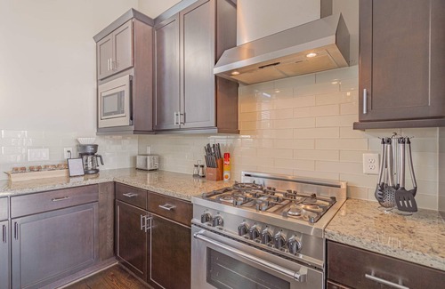 Washington Ave./ Memorial Park Casa | 3BD HTX Luxe Home Fast Wi-fi Garage Location