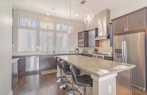 Washington Ave./ Memorial Park Casa | 3BD HTX Luxe Home Fast Wi-fi Garage Location