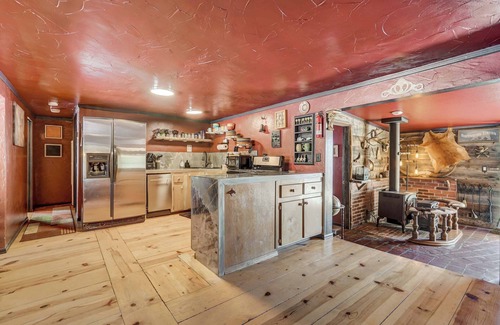 Florissant Casa | 3bd Mnt Views, Hot Tub, Fire Pit, & Grill
