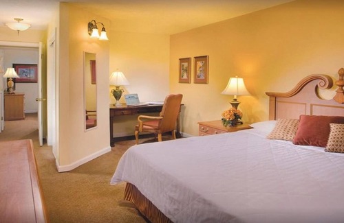 Williamsburg Complejo | 3BD/Williamsburg - Arcade, Mini-Golf & Theater