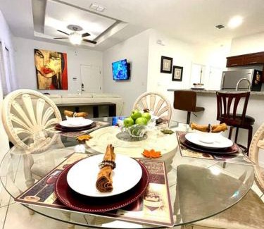 McAllen Apartamento | 3BD2BATH, SUPERB LOCATION, NEAR AIRPORT, Mall