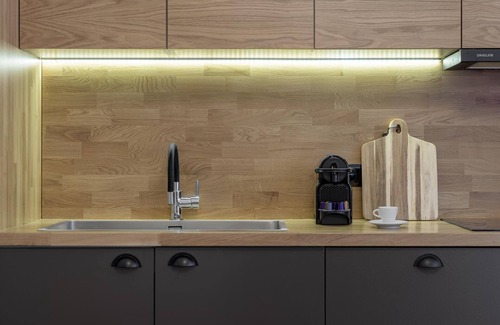 Plaka Apartamento | 3bdr Modern Design Bright Interiors in Plaka