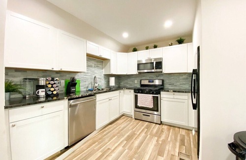 Atlanta Casa | 3BDR Pet Friendly Home-2 min to Merc Benz Stadium Near Airport &downtown Atlanta