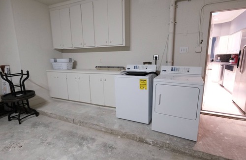 Braeswood Place Casa | 3Bdrm 2Bath 2Beds - NRG, Galleria