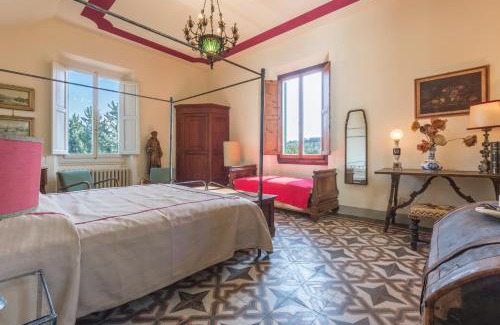Oltrarno Apartamento | 3bdrm luxury Apartment in Tuscan Villa,Private Estate, shared Swimmingpool