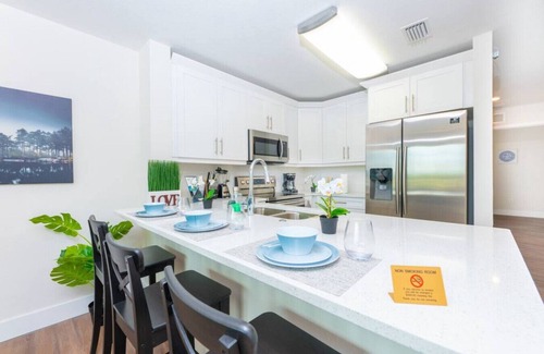 Ruskin Condominio | No Hurricane Property Damage - low rates for victims