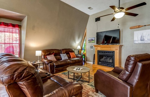 Kingston Cabina | 3Bdrm Texoma Near Marina Firepit Pool Table & More