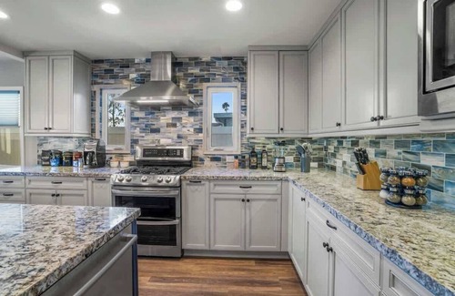 Mira Mesa Casa | 3bed 3bath Work Retreat Chef's Dream Family home
