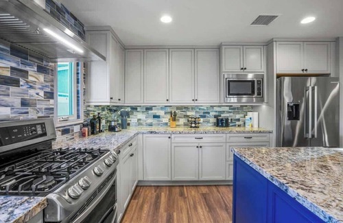 Mira Mesa Casa | 3bed 3bath Work Retreat Chef's Dream Family home