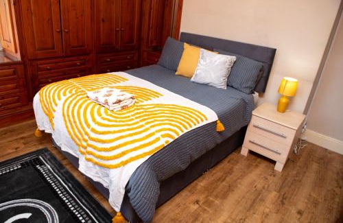 Low Moor Apartamento | 3bed Contractor, Wifi,2 Free parking space